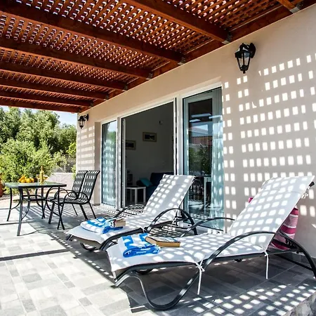 Xarafailte Summer House بيت للعطل *
